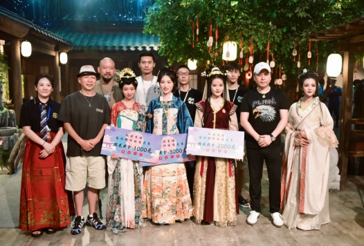开云体育 开云平台“狍袍秀场国风大典”活动亮相北京通影传媒CEO任兮扬跨次元合作打造文化企业新机遇(图7)