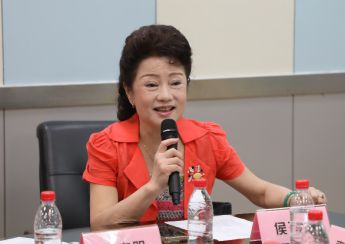 开云APP 开云体育为“银发族”提供综合文化教育《银发元学堂》交付首期内容(图2)
