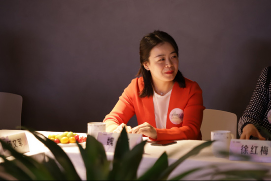 开云体育 开云平台中传校友创业联合会筹备会在首创中传与扶摇导演杨文军等十余位校友共同参与下发起(图4)